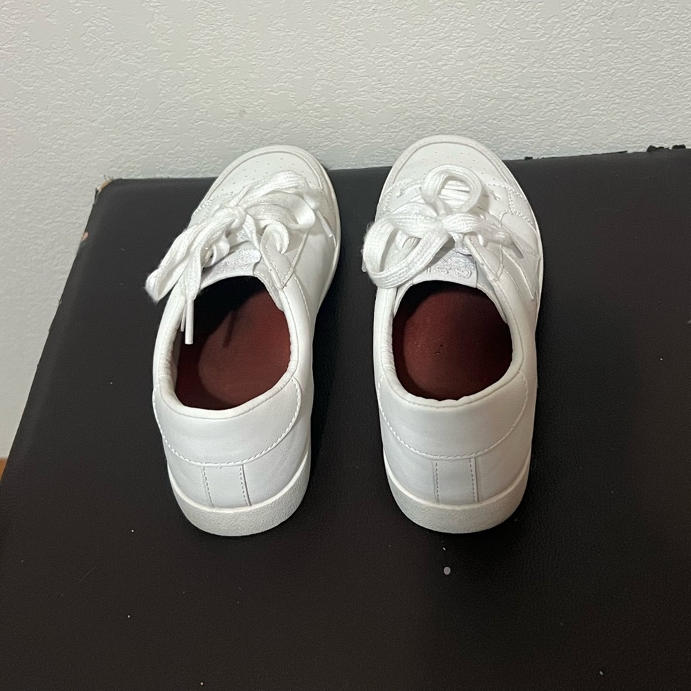 G&L white sneakers 7.5 - Picture 4 of 7